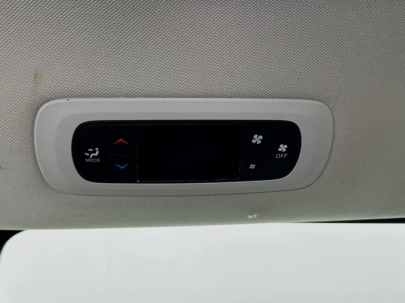 Used 2023 Chrysler Voyager LX FWD image 24