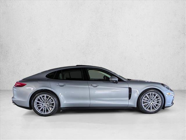 Used 2020 Porsche Panamera image 4