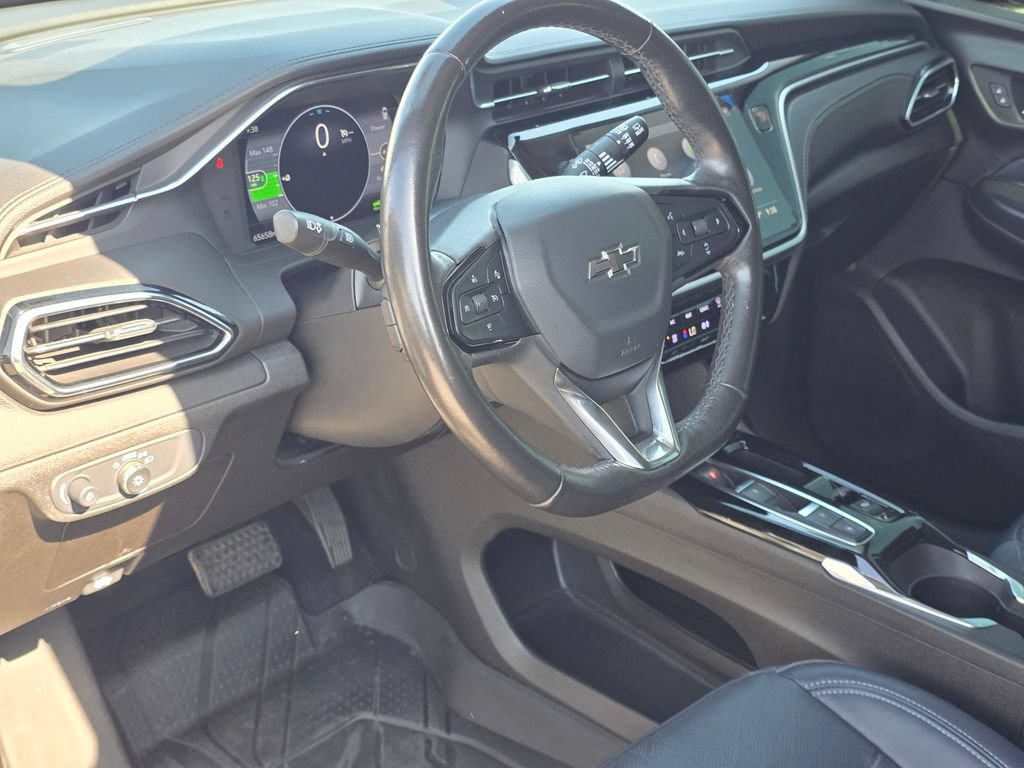 Used 2022 Chevrolet Bolt EUV LT w/ Convenience Package FWD image 12