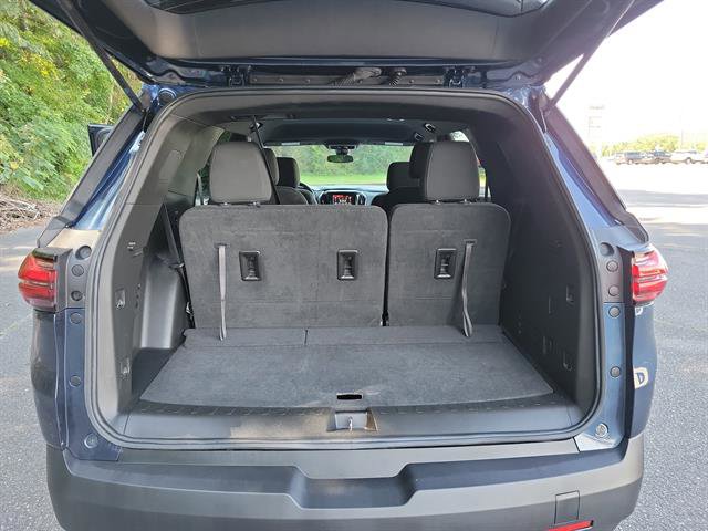 Used 2023 Chevrolet Traverse LT image 12