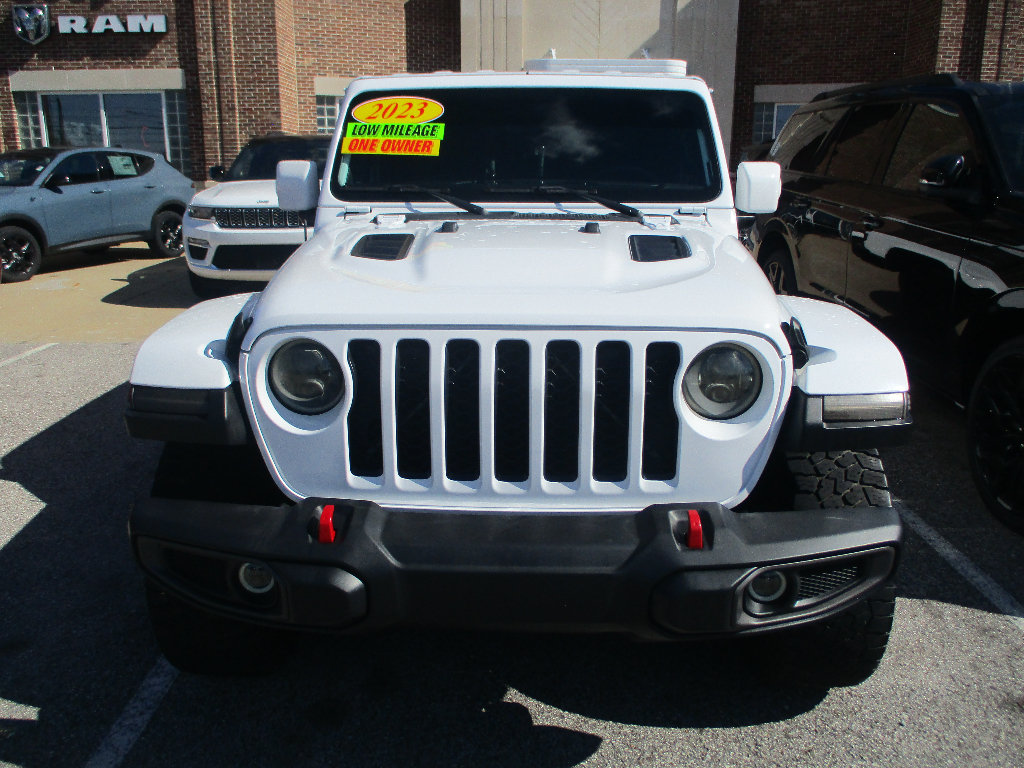 Used 2023 Jeep Gladiator Rubicon w/ Trailer Tow Package AWD/4WD image 2