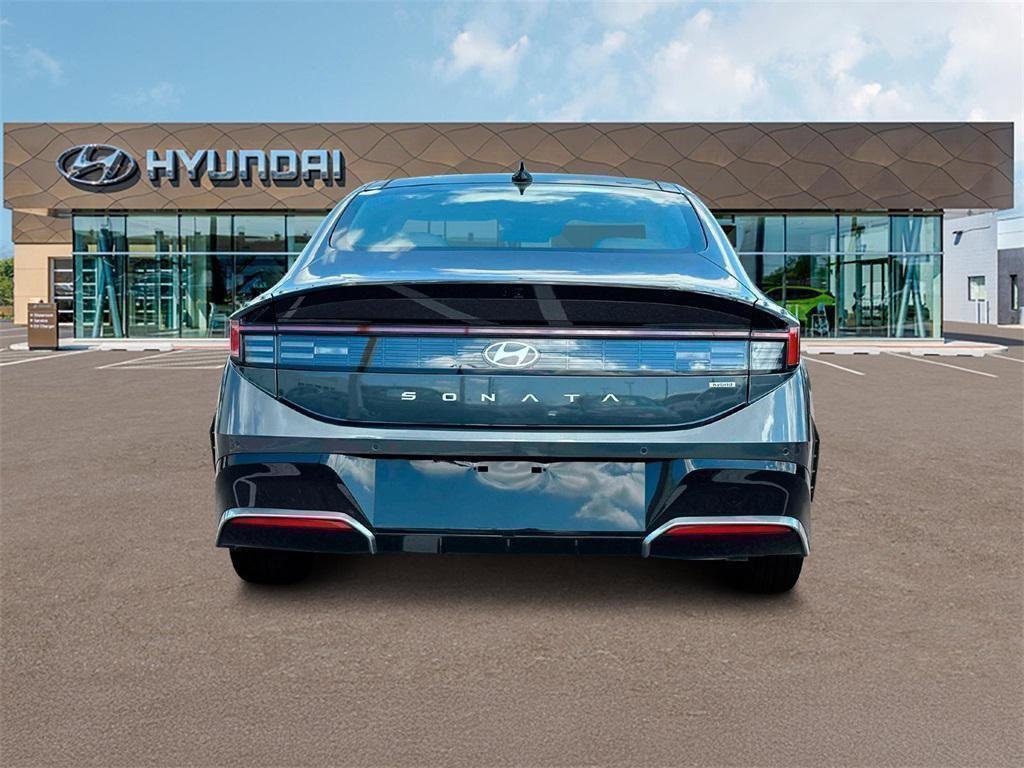 New 2025 Hyundai Sonata Limited image 6