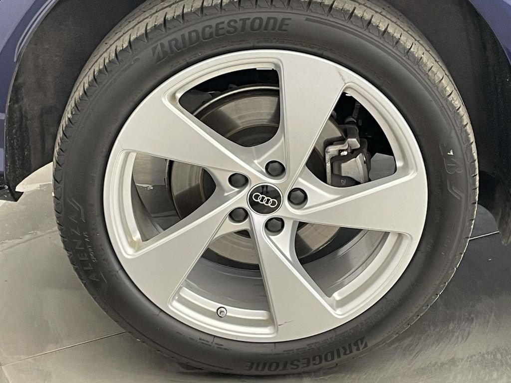 Certified 2025 Audi Q5 Premium Plus w/ Premium Plus AWD/4WD image 13