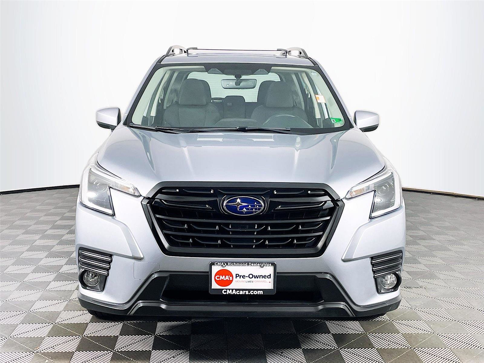 Used 2023 Subaru Forester Premium image 2