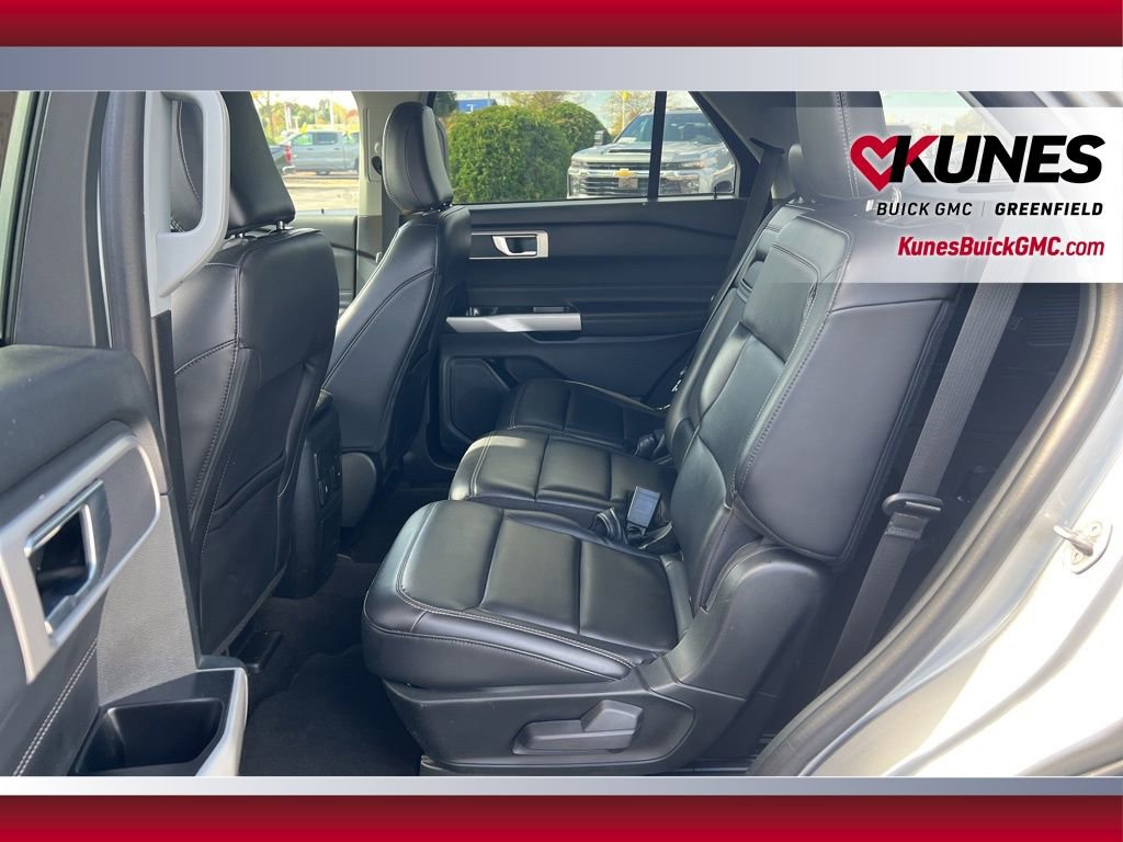 Used 2023 Ford Explorer XLT w/ Equipment Group 202A image 31