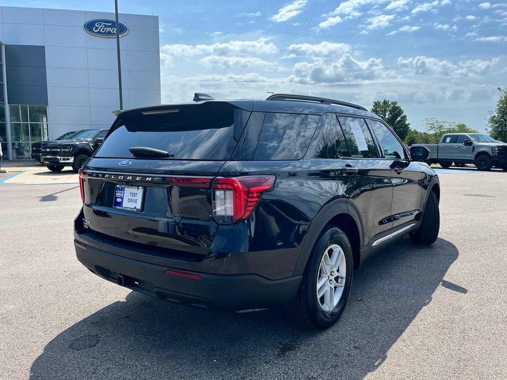 Used 2025 Ford Explorer Active RWD image 5
