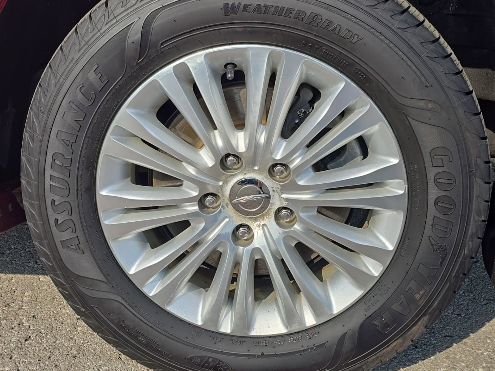 Used 2013 Chrysler Town & Country Limited w/ Luxury Group FWD image 13