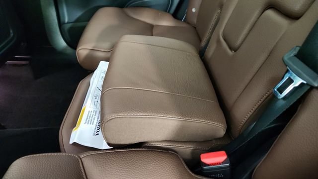 Certified 2023 Volvo XC90 B5 Plus AWD/4WD image 30