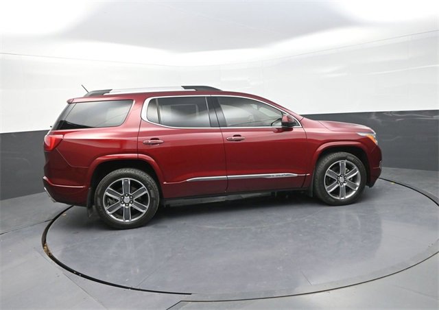 Used 2017 GMC Acadia Denali w/ Technology Package image 8