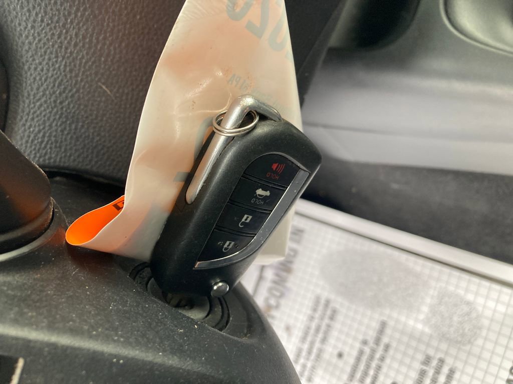 Used 2020 Toyota Corolla LE image 33