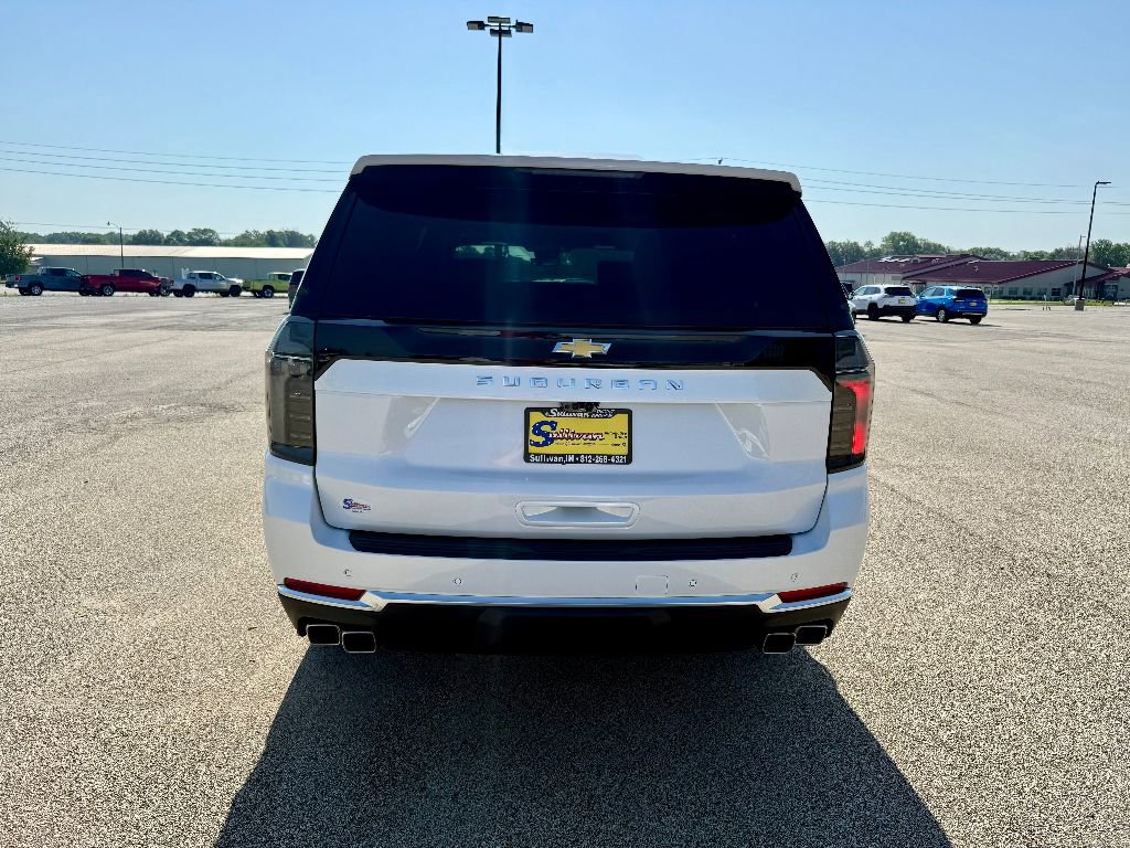 New 2025 Chevrolet Suburban High Country image 3