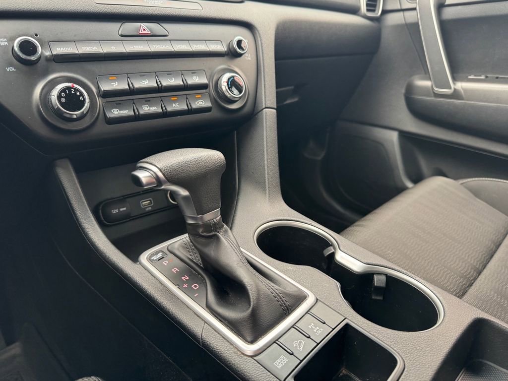 Used 2021 Kia Sportage LX image 19