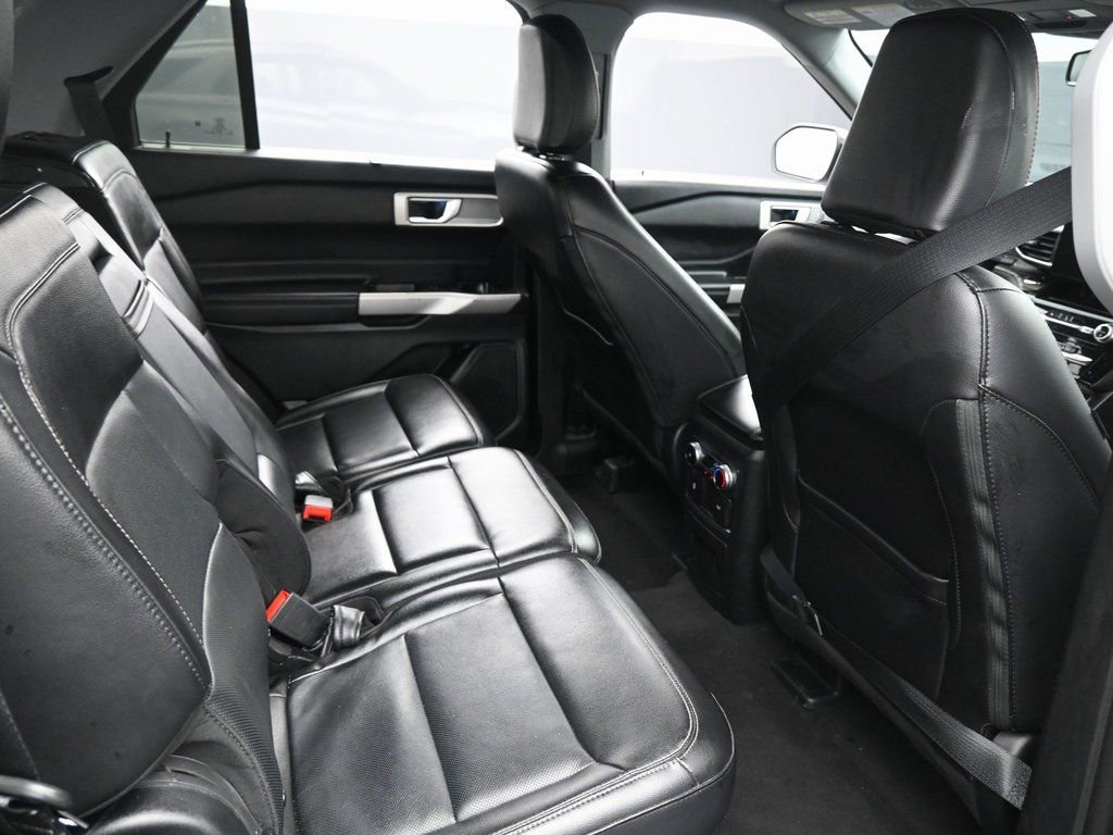 Used 2023 Ford Explorer Limited image 34