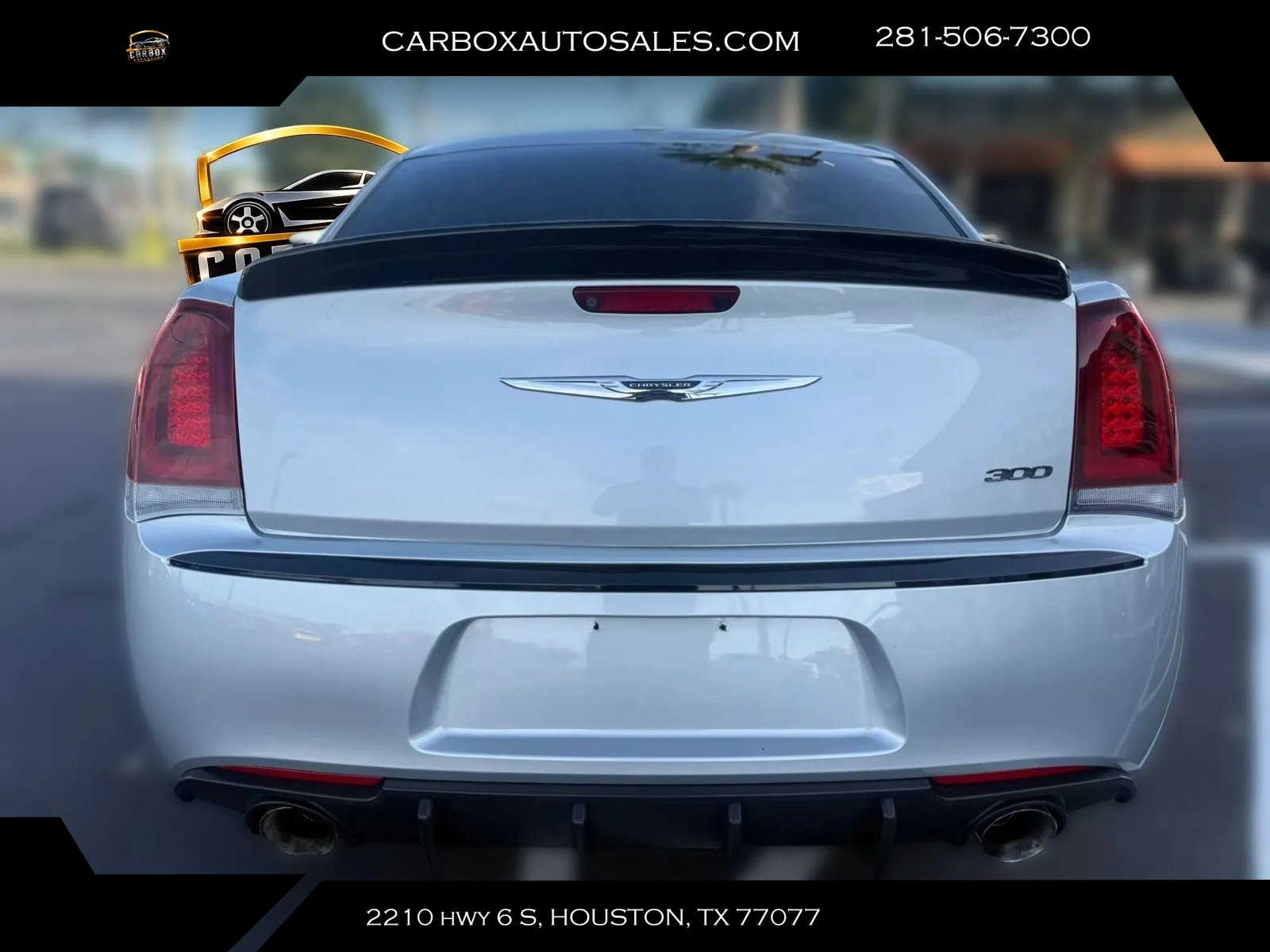 Used 2023 Chrysler 300 Touring w/ Sport Appearance Package RWD image 4