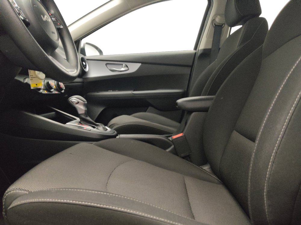Used 2023 Kia Forte LXS FWD image 17