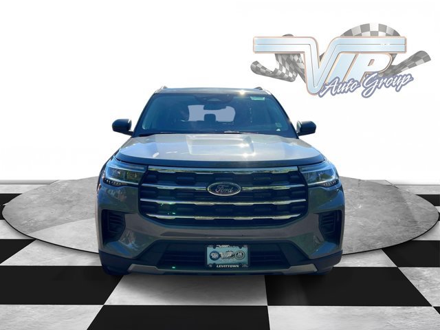 Used 2026 Ford Explorer Active AWD/4WD image 2