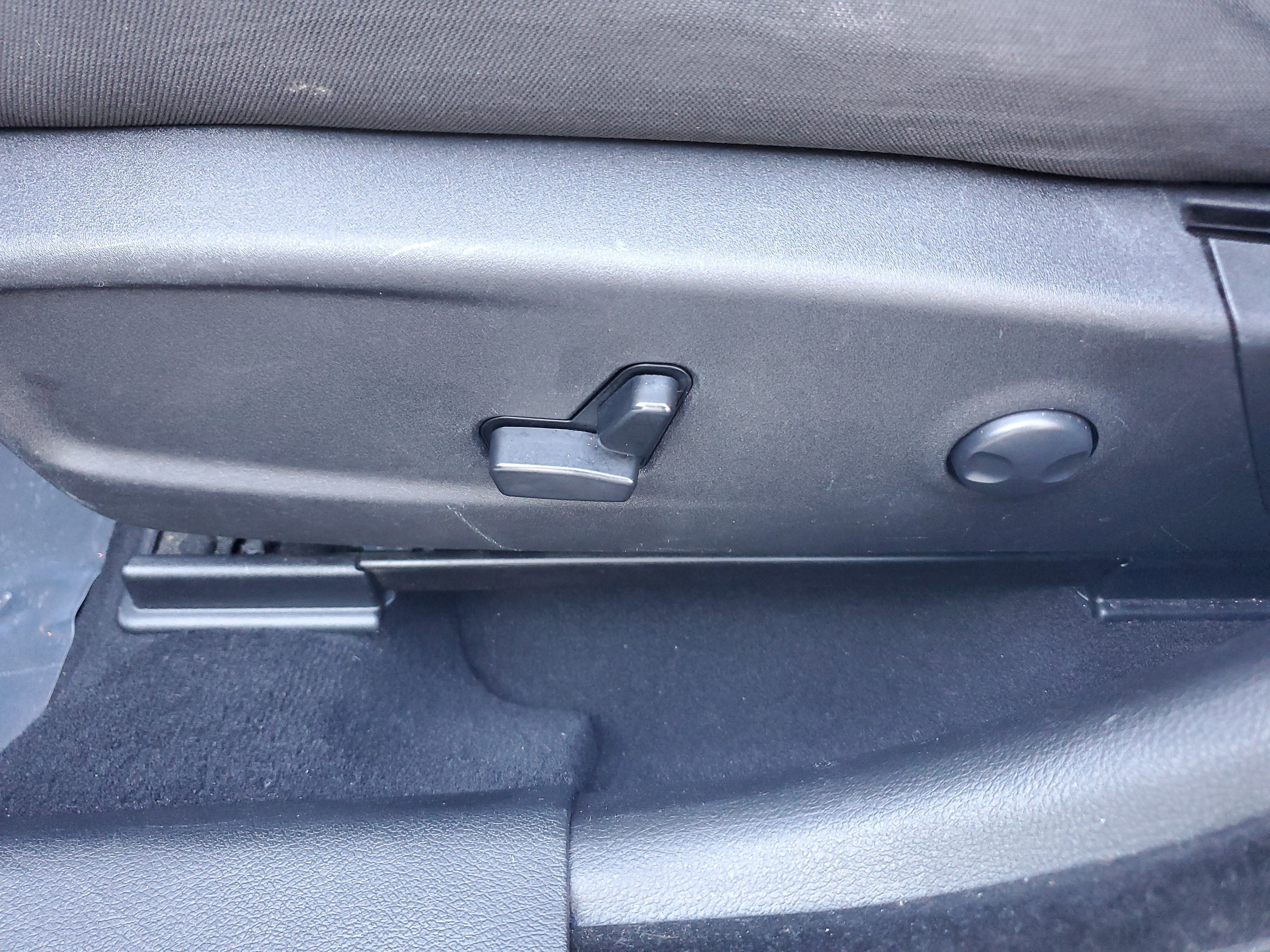 Used 2023 Dodge Charger SXT image 11