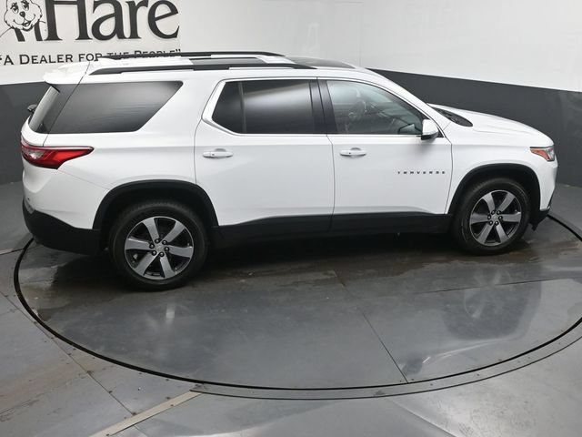 Used 2021 Chevrolet Traverse LT w/ LT Premium Package AWD/4WD image 42