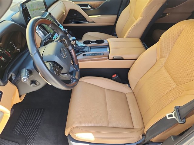 Used 2023 Lexus LX 600 4WD w/ Luxury Package image 20