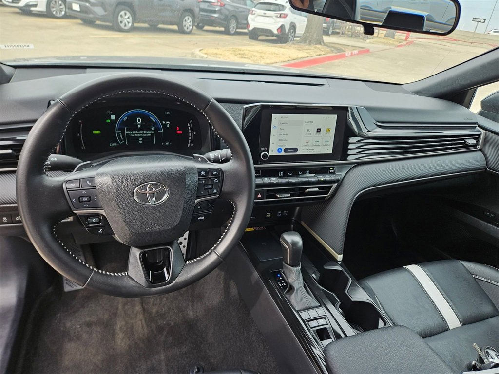 Used 2025 Toyota Camry SE image 16