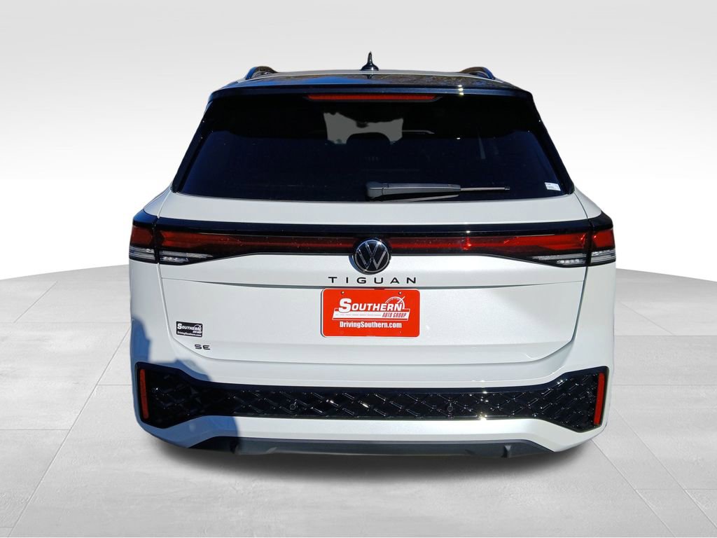 New 2026 Volkswagen Tiguan SE R-Line FWD image 4