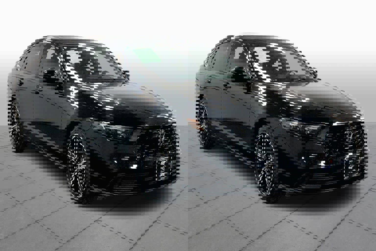 Used 2024 Honda Accord Sport image 3