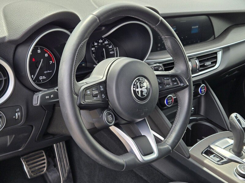 Used 2022 Alfa Romeo Stelvio Ti AWD/4WD image 18