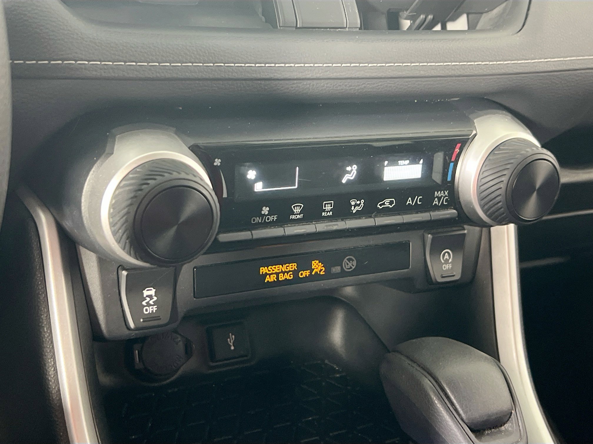 Used 2020 Toyota RAV4 LE w/ All Weather Liner Package image 15