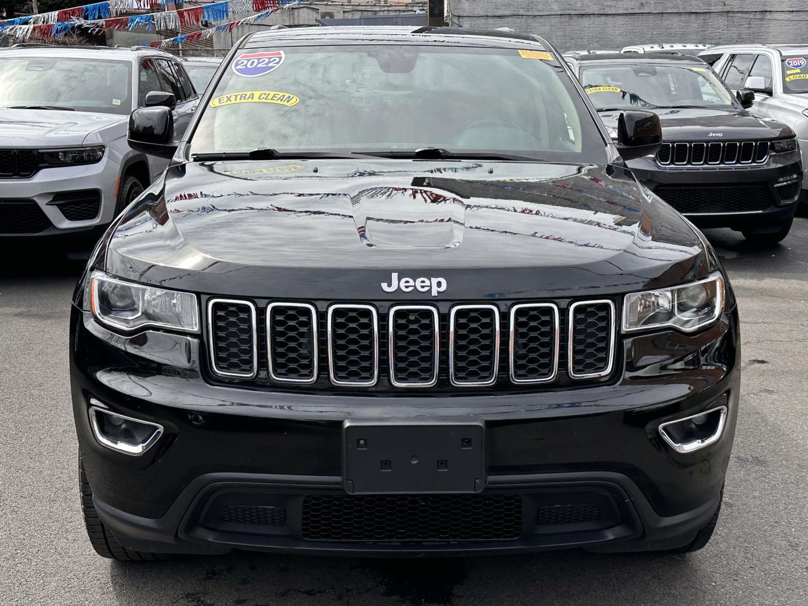 Used 2022 Jeep Grand Cherokee Laredo E w/ Security & Convenience Group AWD/4WD image 9