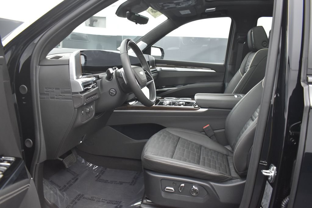 Certified 2026 Cadillac Escalade Platinum Sport w/ LPO, ONYX Package AWD/4WD image 9