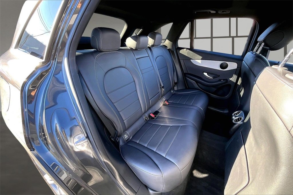 Used 2021 Mercedes-Benz GLC 300 4MATIC image 27