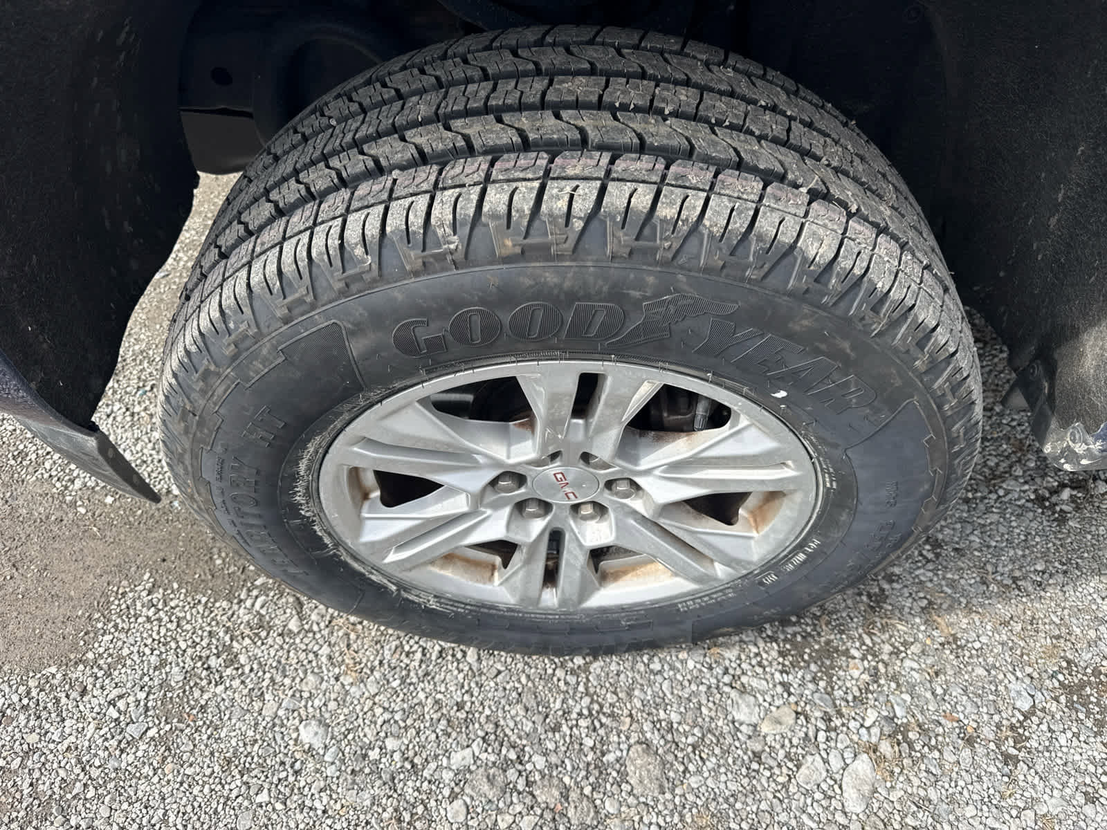 Used 2019 GMC Canyon SLE w/ SLE Convenience Package image 2