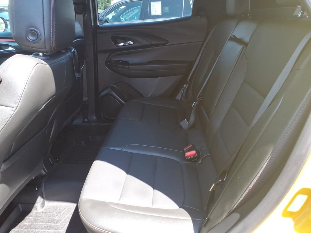 Used 2025 Chevrolet TrailBlazer RS w/ Convenience Package AWD/4WD image 16