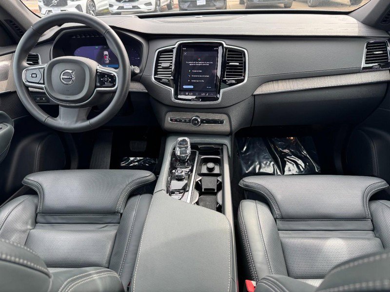 Certified 2024 Volvo XC90 T8 Ultimate w/ Protection Package Premier image 12