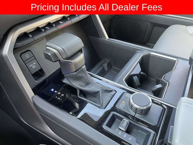 Used 2025 Toyota Tundra Limited AWD/4WD image 34