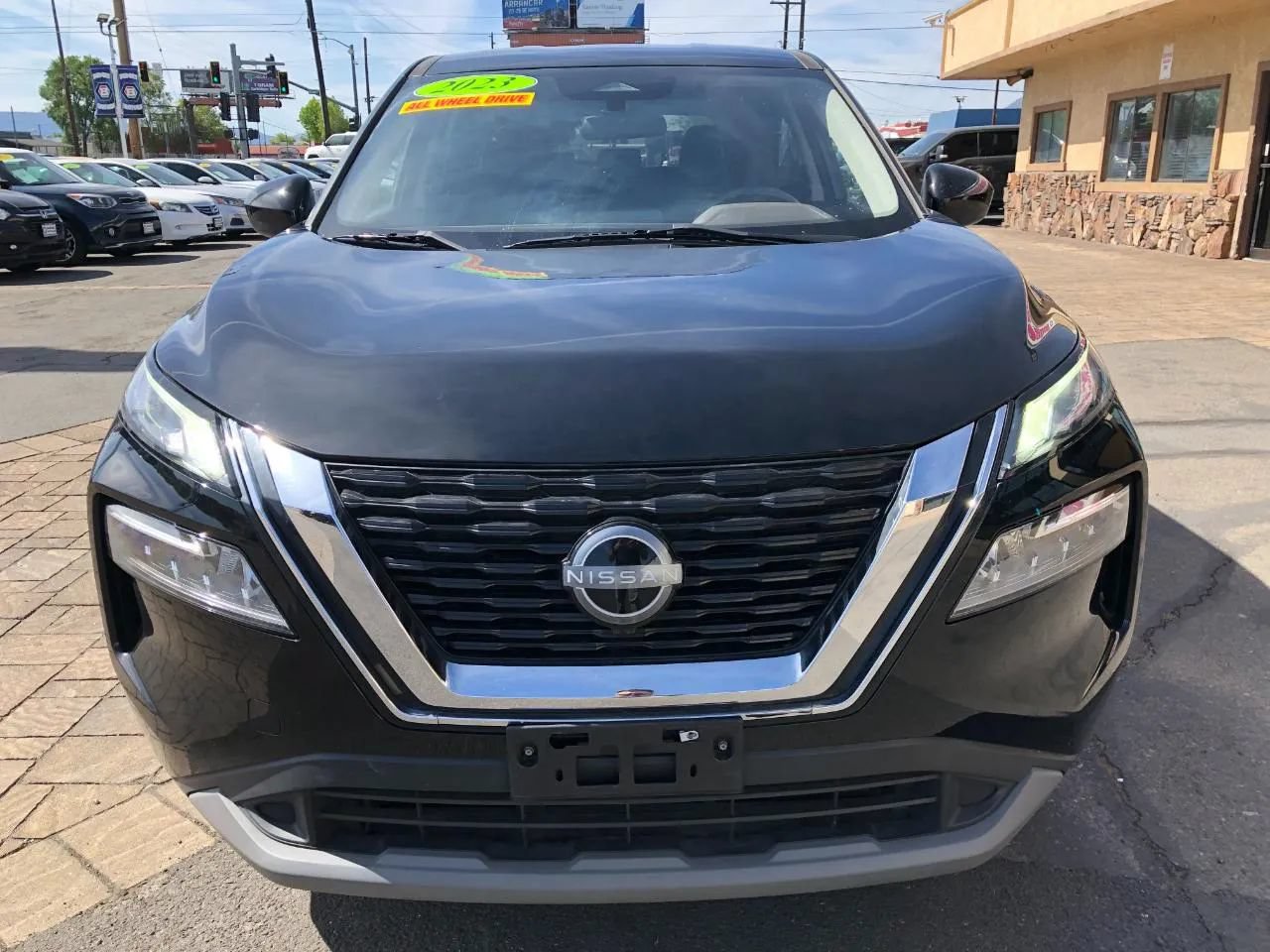 Used 2023 Nissan Rogue SV AWD/4WD image 7