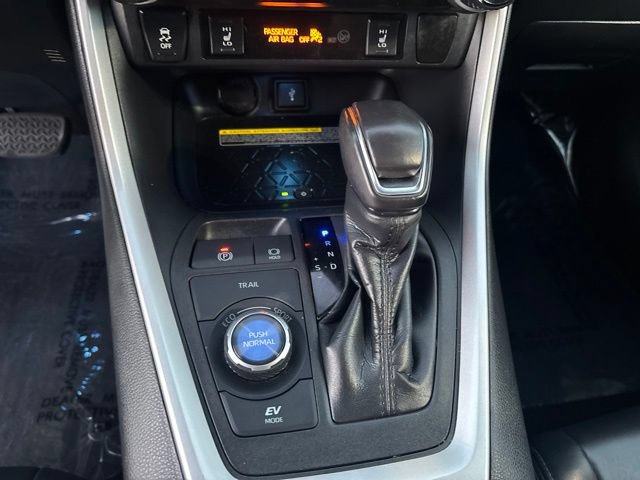 Used 2020 Toyota RAV4 XSE AWD/4WD image 30