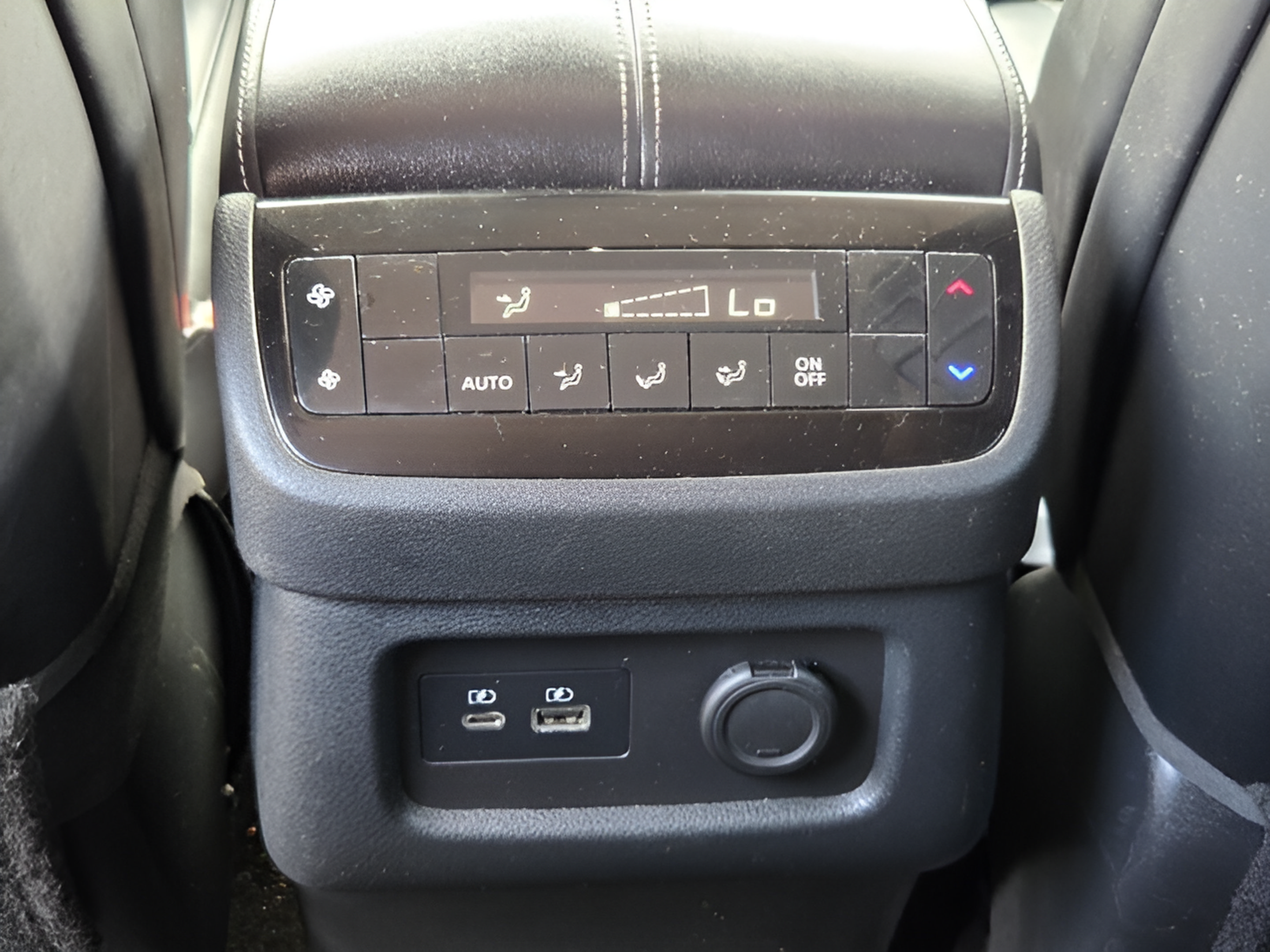 Used 2024 INFINITI QX60 Luxe FWD image 12