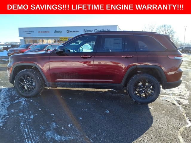 New 2026 Jeep Grand Cherokee Altitude AWD/4WD image 4