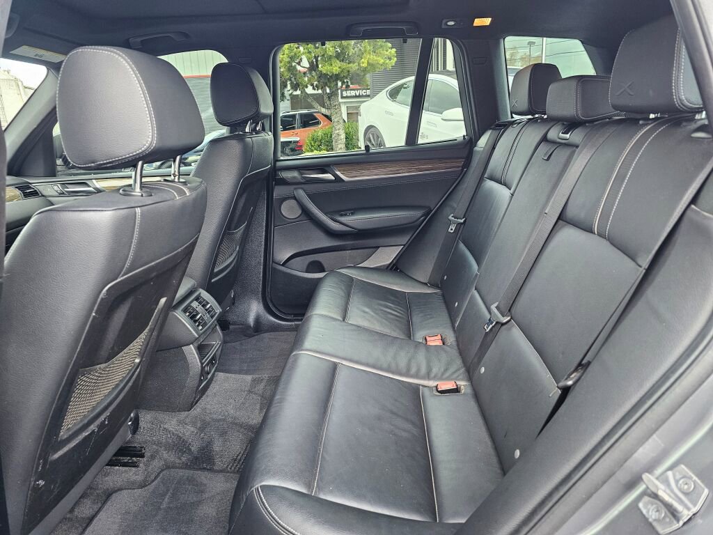 Used 2017 BMW X3 xDrive28i image 16