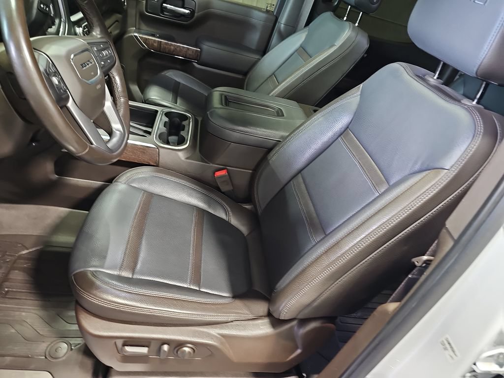 Used 2020 GMC Sierra 1500 Denali w/ Denali Ultimate Package AWD/4WD image 14