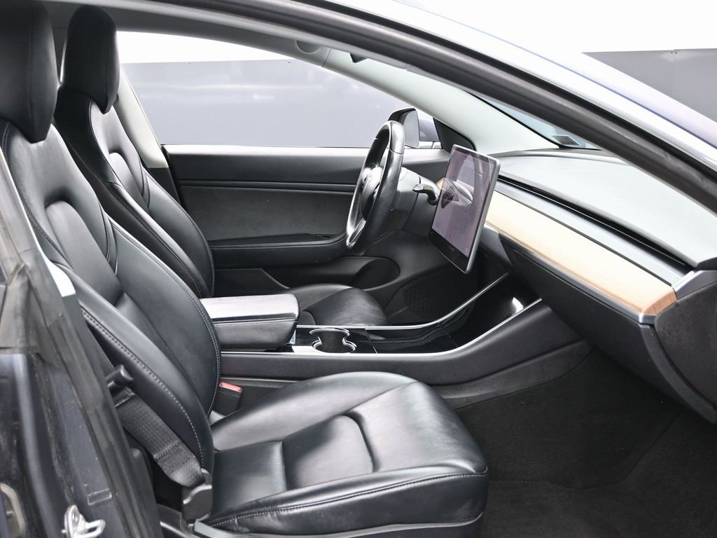 Used 2018 Tesla Model 3 Long Range image 39