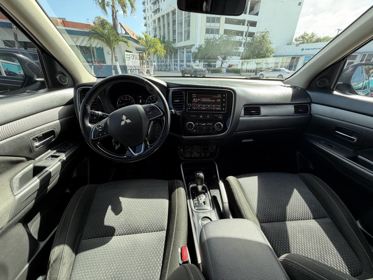 Used 2018 Mitsubishi Outlander LE FWD image 12