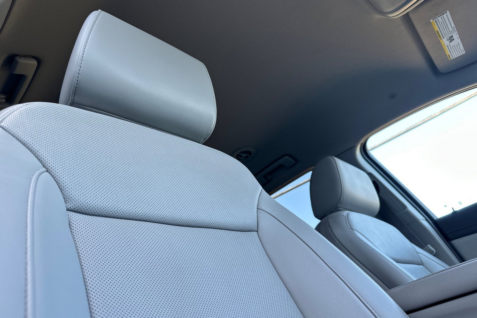 Used 2023 GMC Acadia SLT image 21