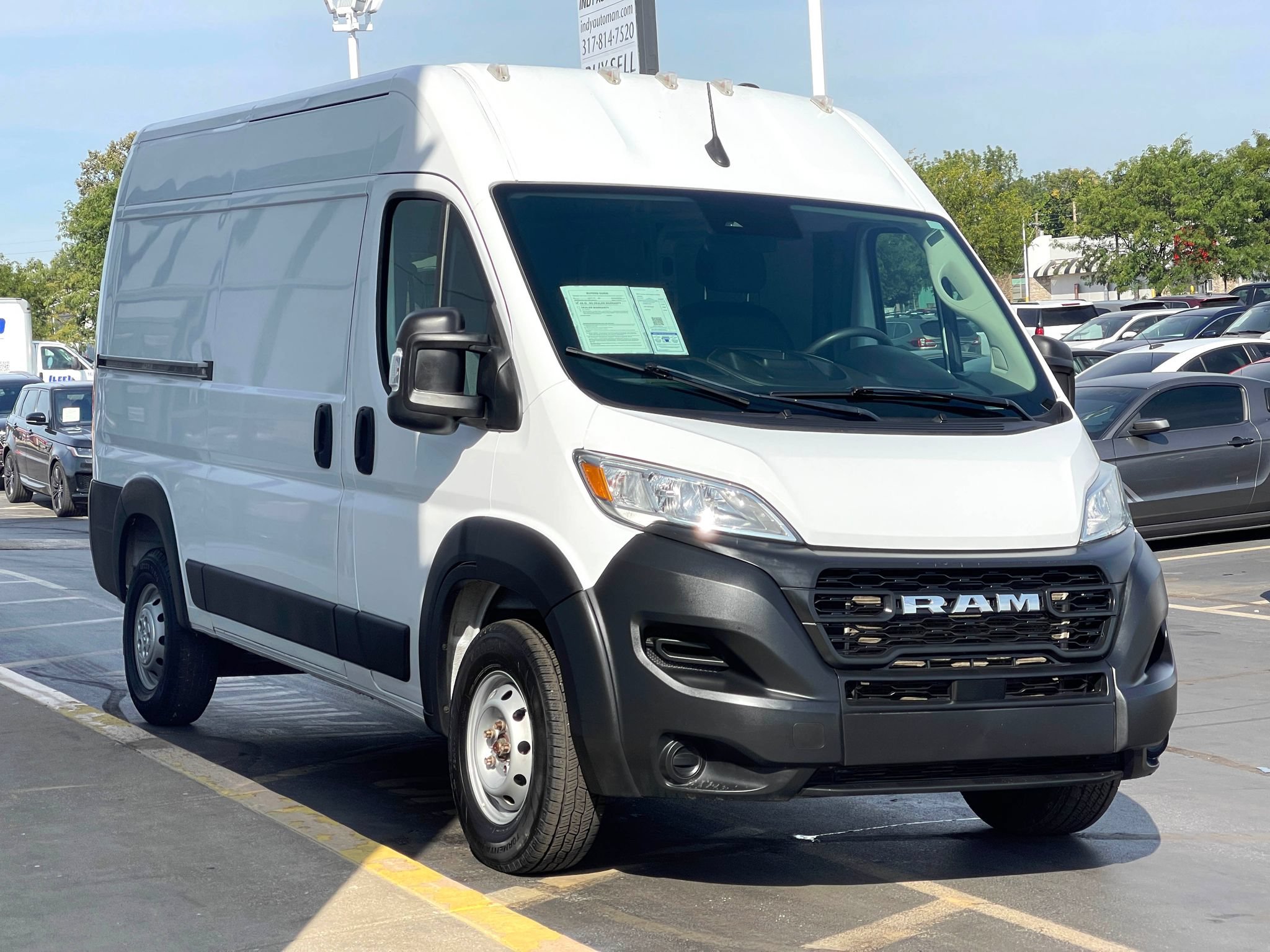 Used 2023 RAM ProMaster 2500 FWD image 2