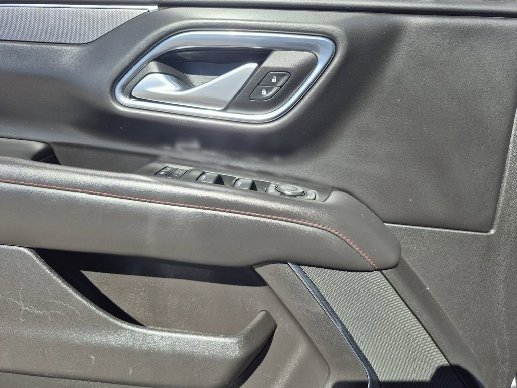 Used 2022 Chevrolet Suburban RST w/ Sport Performance Package image 7