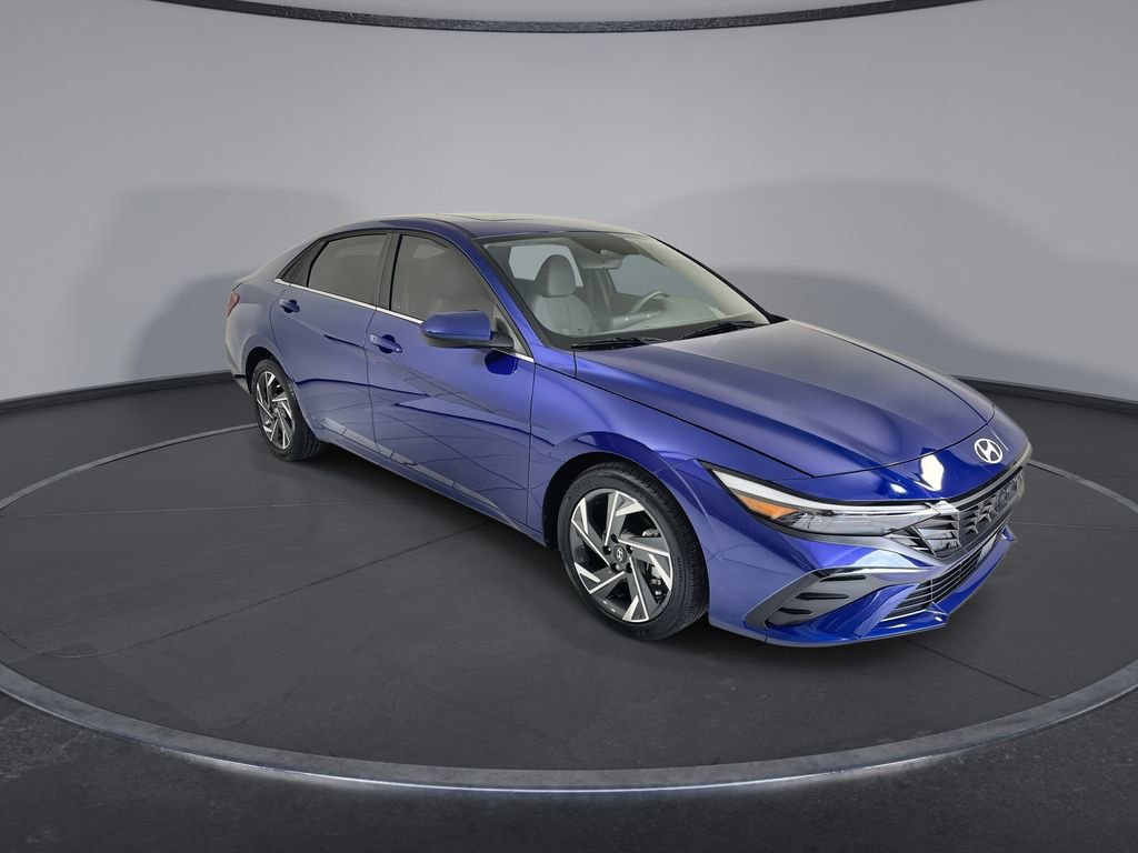 New 2025 Hyundai Elantra SEL w/ Cargo Package FWD video 2