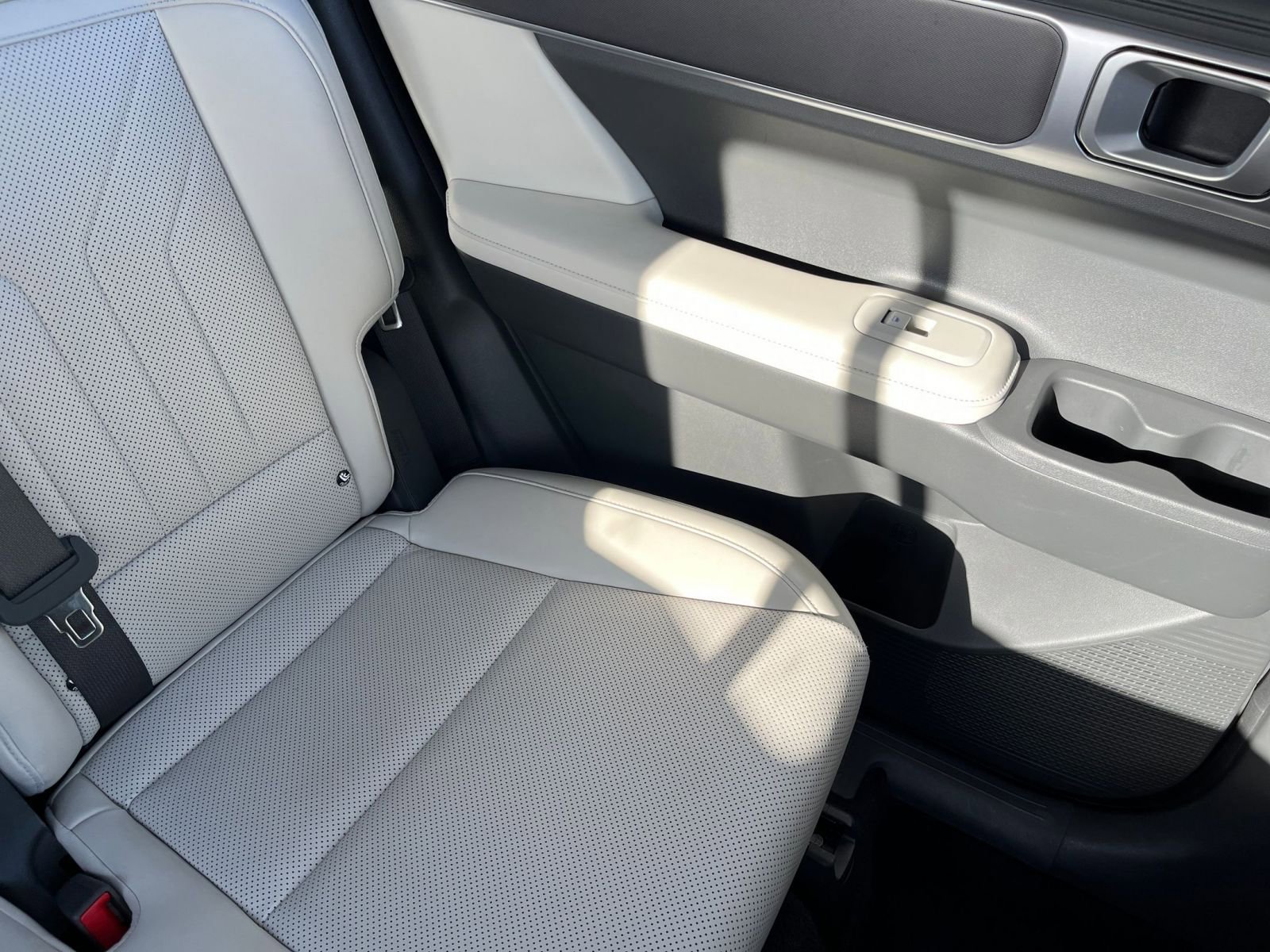 Used 2025 Hyundai Santa Fe SEL image 40