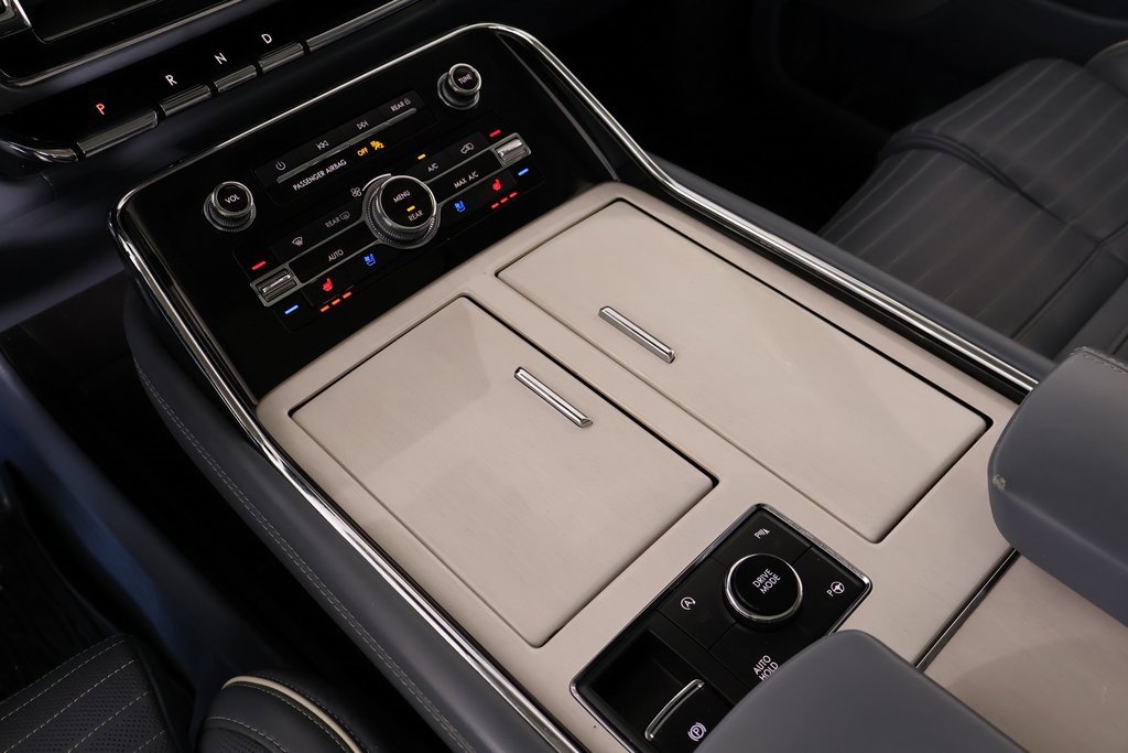 Used 2019 Lincoln Navigator L Black Label w/ Cargo Package image 9