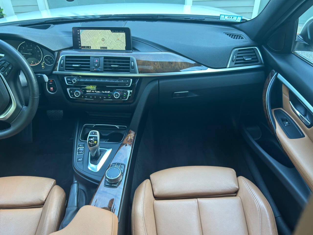 Used 2018 BMW 330i xDrive Sedan w/ Premium Package AWD/4WD image 14